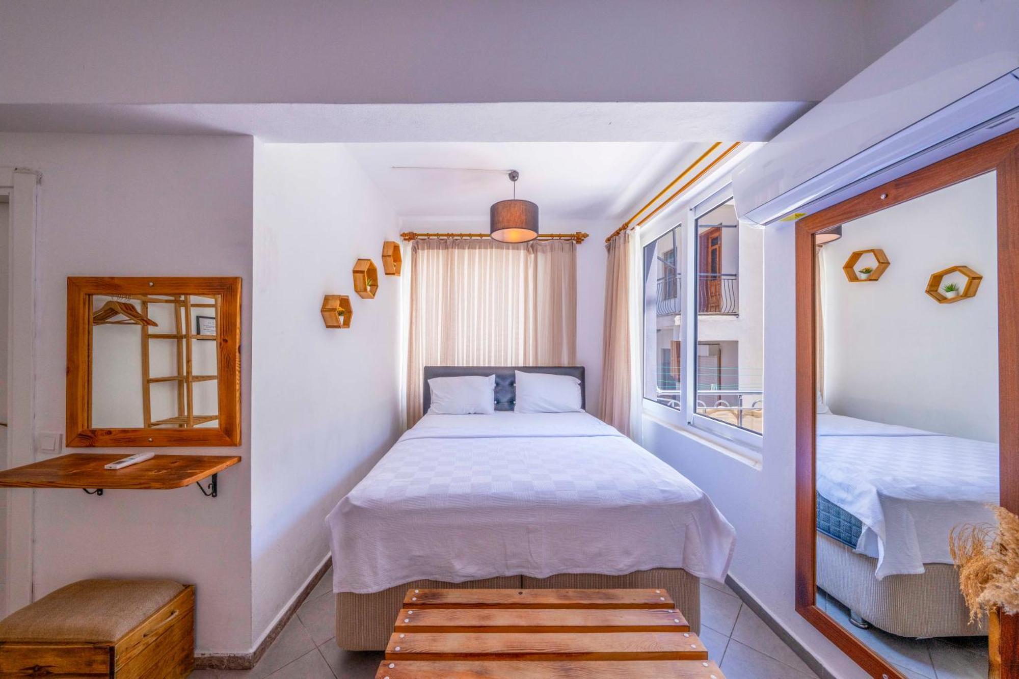Larex Otel Каш Екстериор снимка
