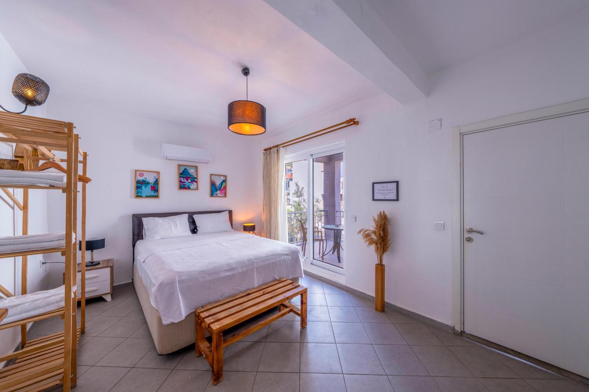 Larex Otel Каш Екстериор снимка